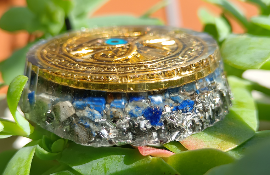 Colgante de Orgonita Ojo de Horus y Lapislázuli