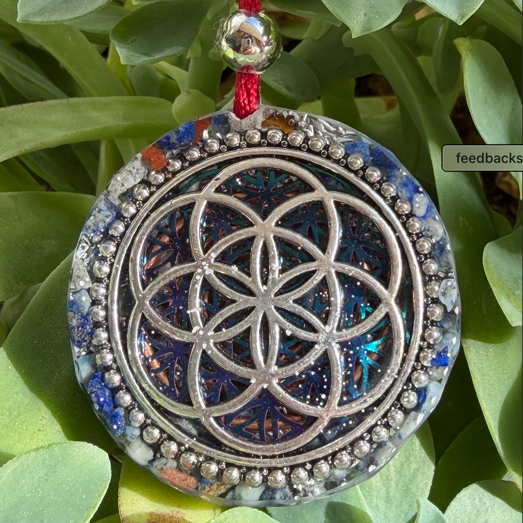 Flor de la vida con cuarzo lapislázuli