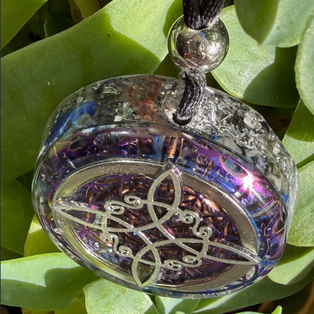 Nudo de Bruja + Mix (Lapislázuli, Hematoide Amarillo y Cornalina)